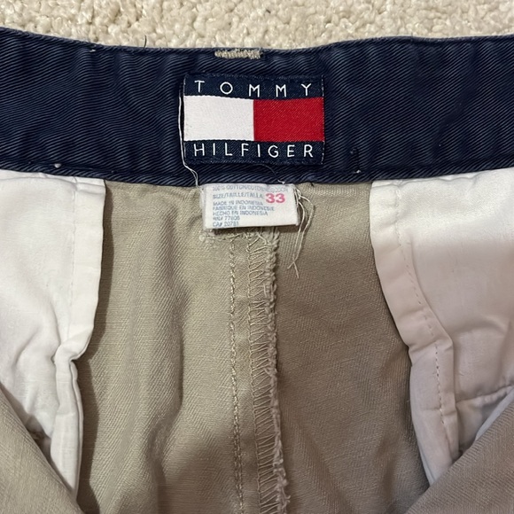 Men’s Khaki short with stripe detail - Picture 2 of 4